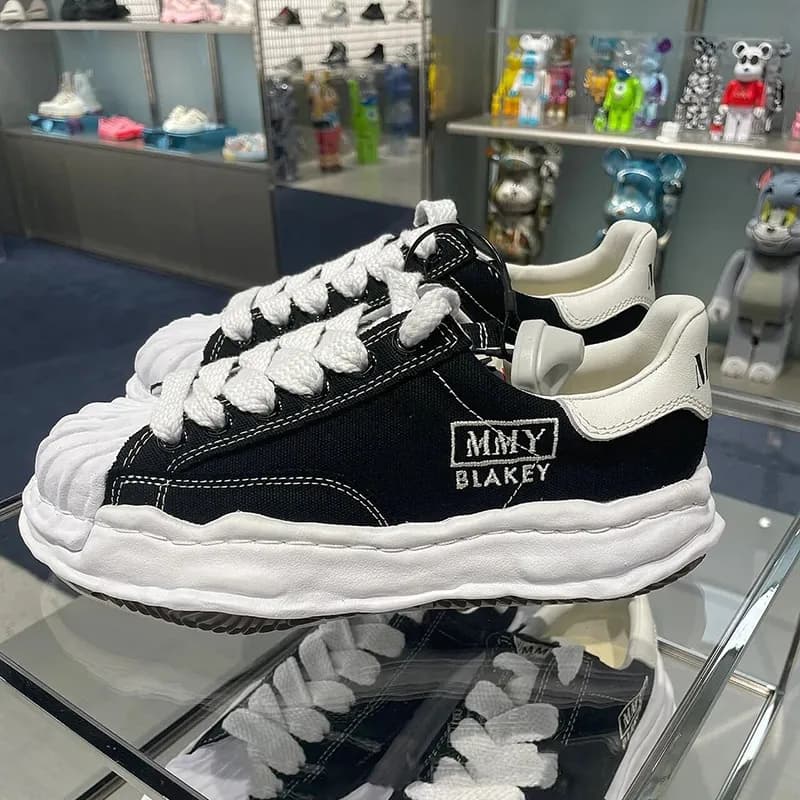 offwhite