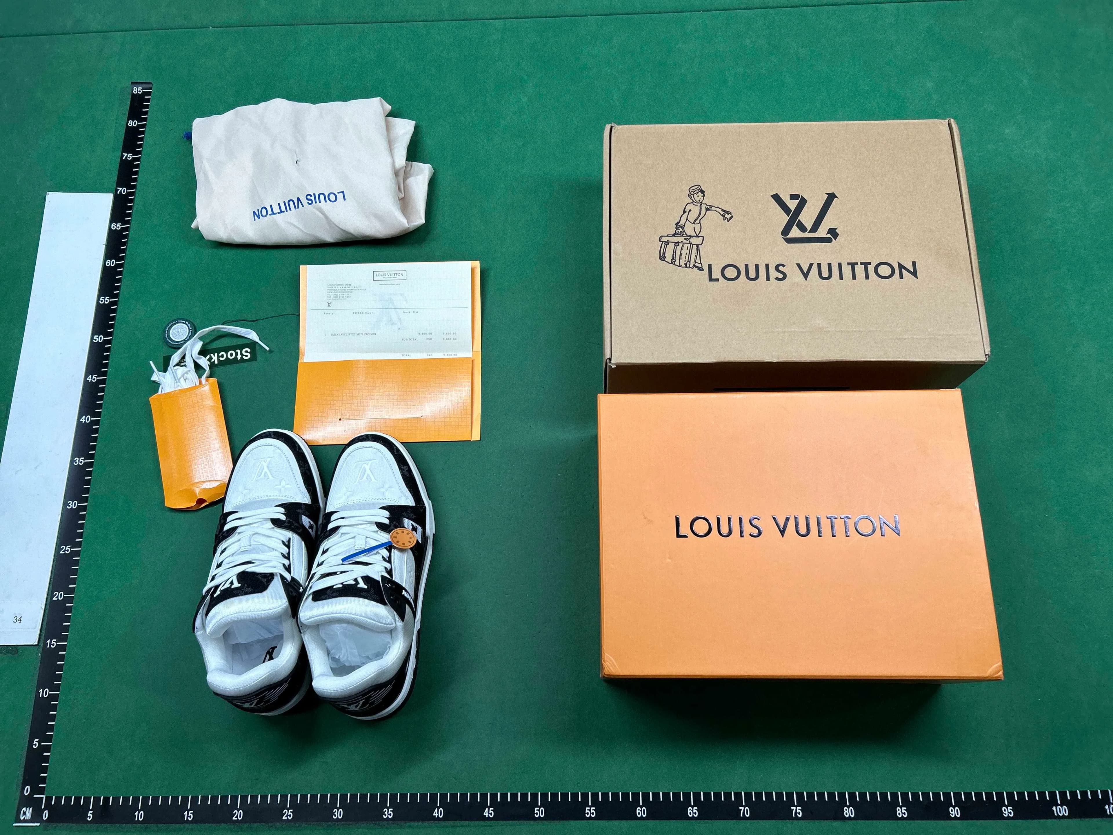 Black LV sneakers - Image 2