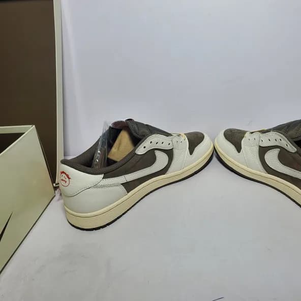 Travis Scott x Air Jordan 1  Low OG Reverse Mocha - Image 5