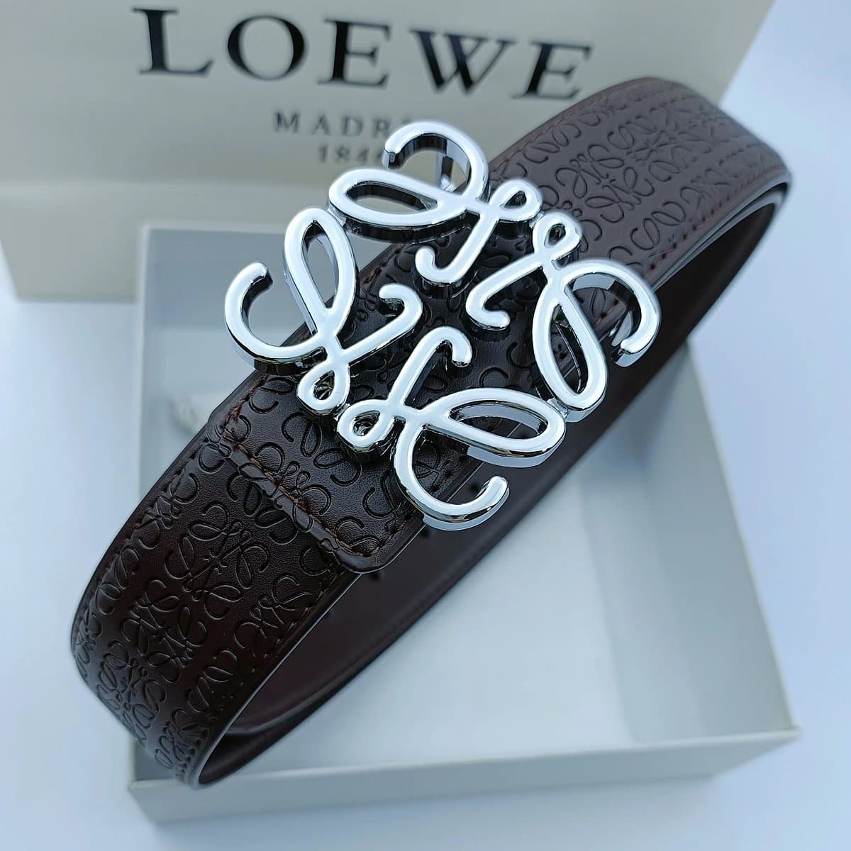 Streetwear Essential T-Shirt - OrientDig Spreadsheet