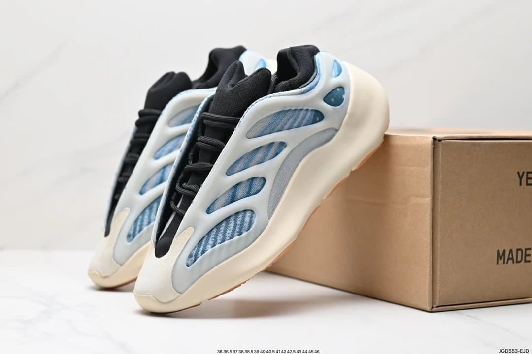 Low-Top Retro Jogging Sneakers - OrientDig Spreadsheet