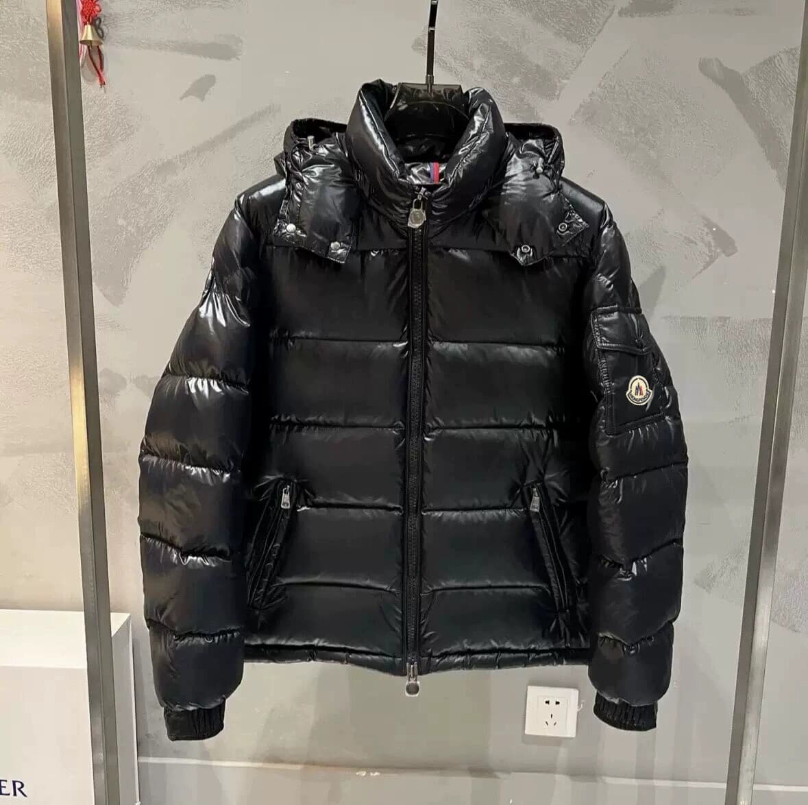 2024 European winter thickened down jacket men's short glossy hooded extreme cold Northeast ultra-thick warm white duck down