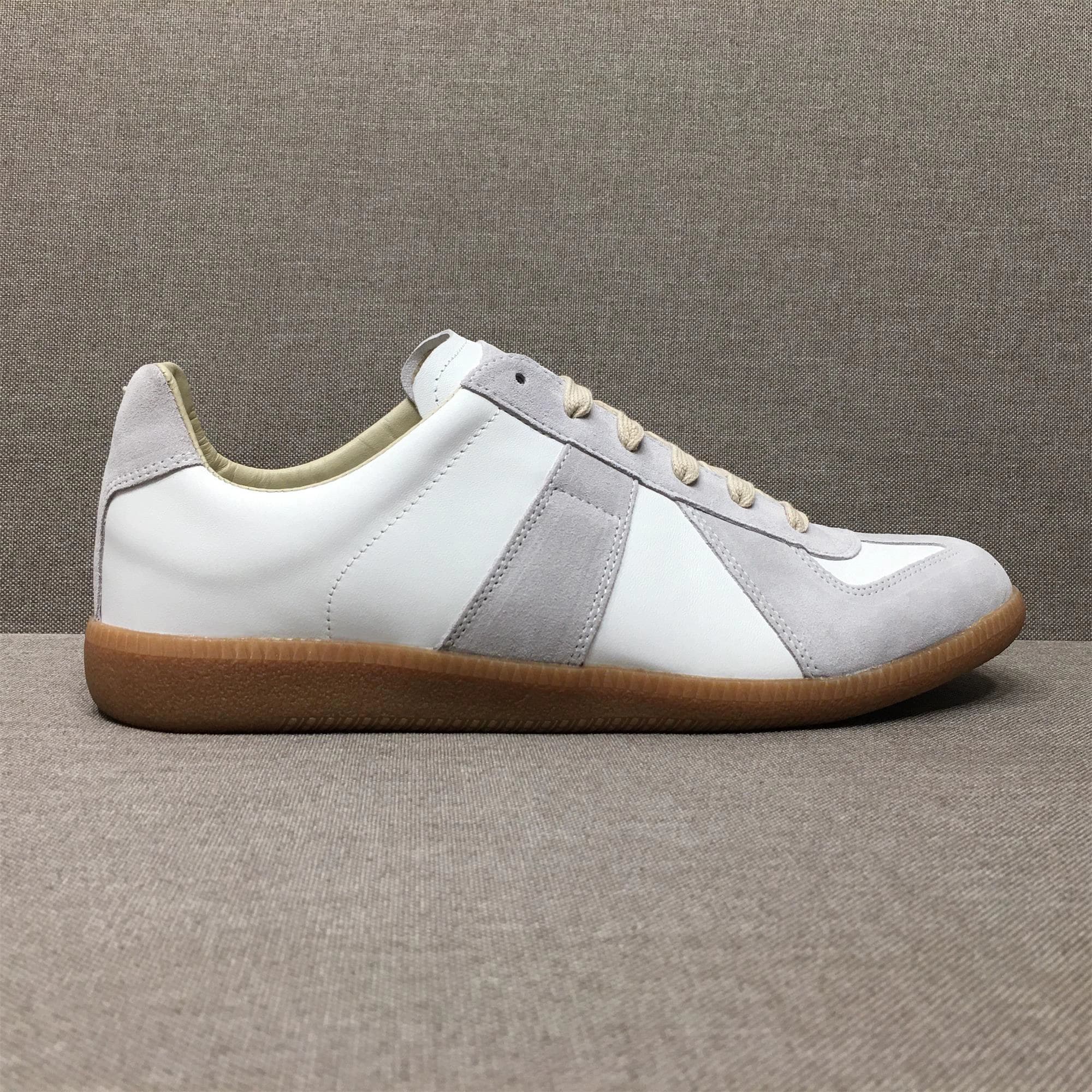 [Shoes] Dexun shoes, MMGAT retro couple white shoes, rubber sole sports shoes