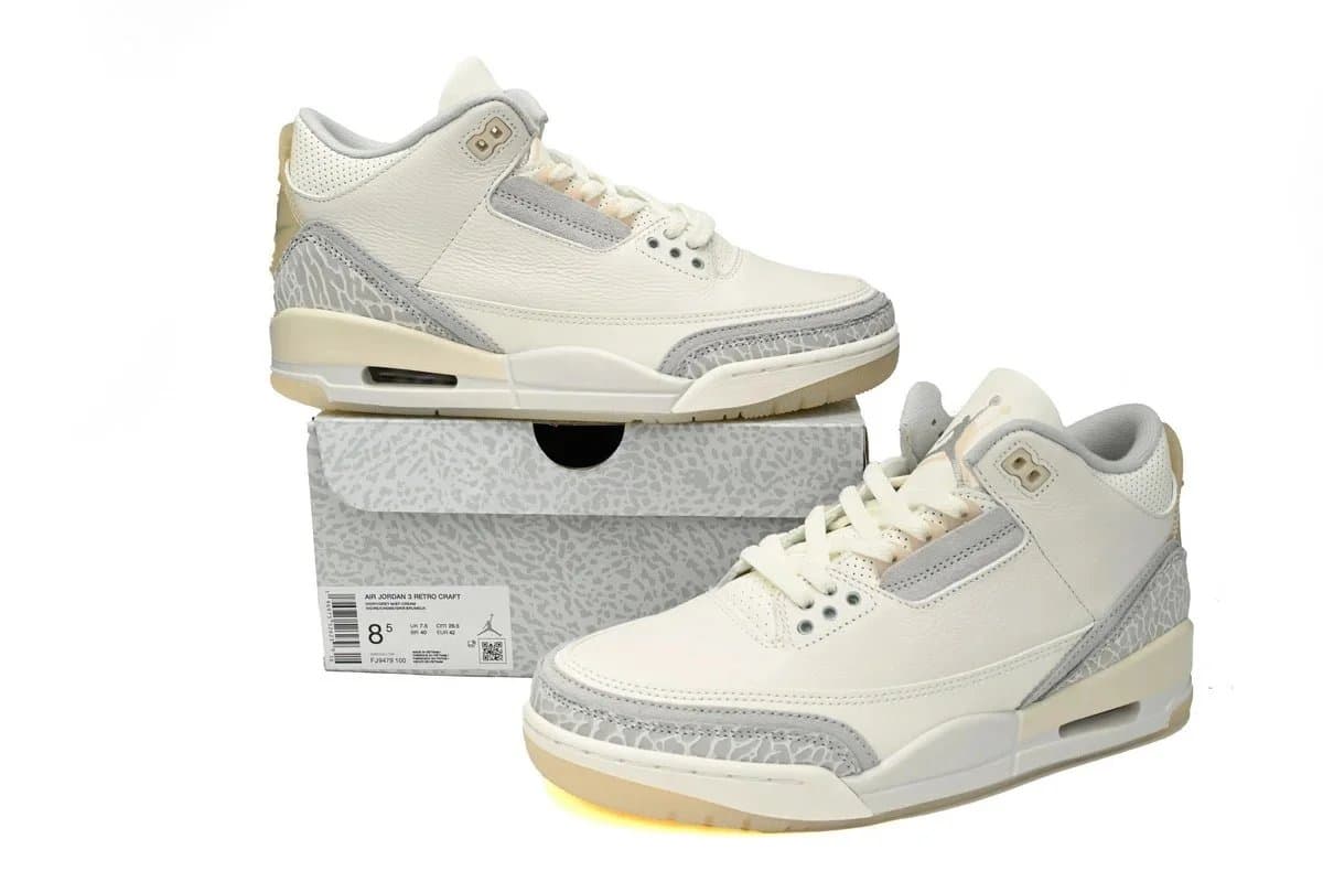 Air Jordan 3 - Image 4