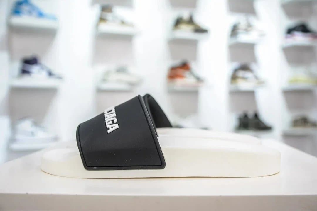 Balenciaga Pool Slides - Image 3