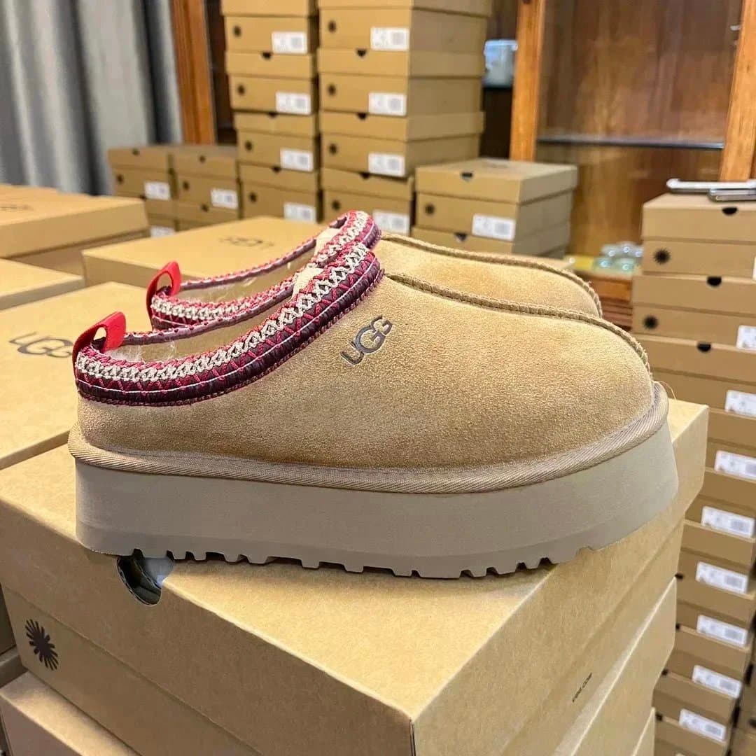 UGG Ultra Mini Platform Chestnut - Image 14