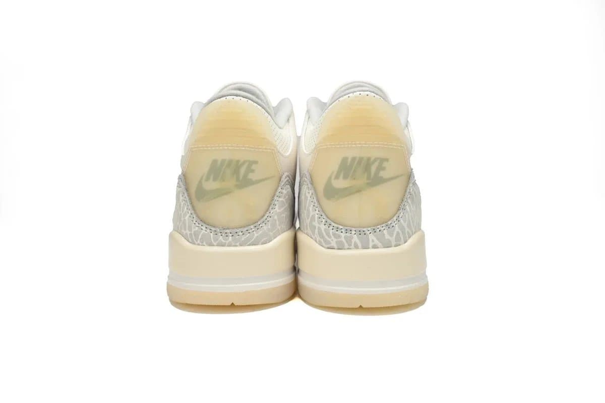 Air Jordan 3 - Image 9