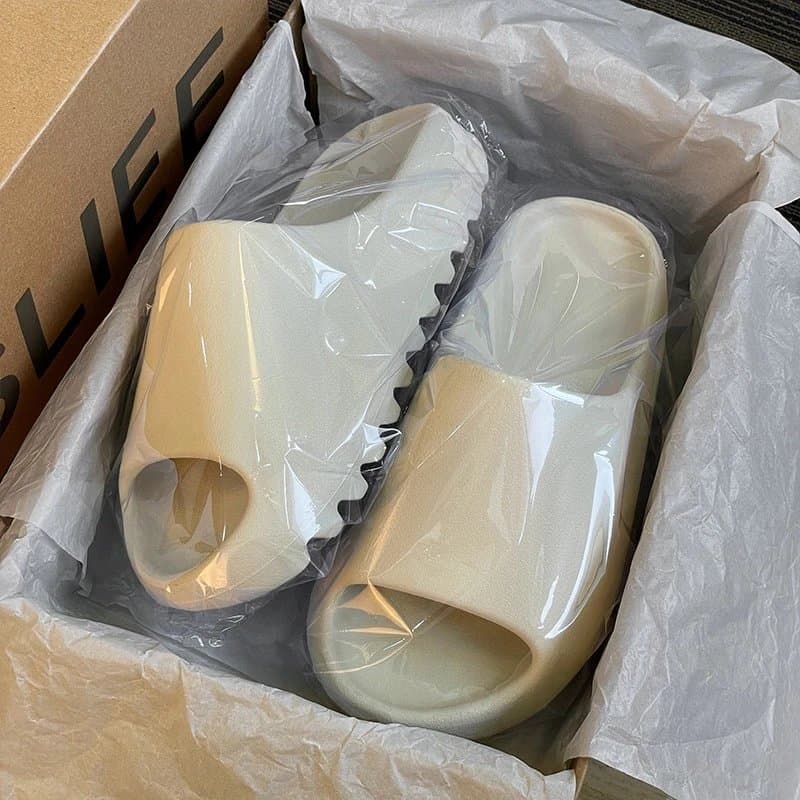无标款 YZ 拖鞋 凉鞋（微瑕疵 软包 售出不退换）终端仓储 量大私信 ‼️‼️‼️ - OrientDig Spreadsheet