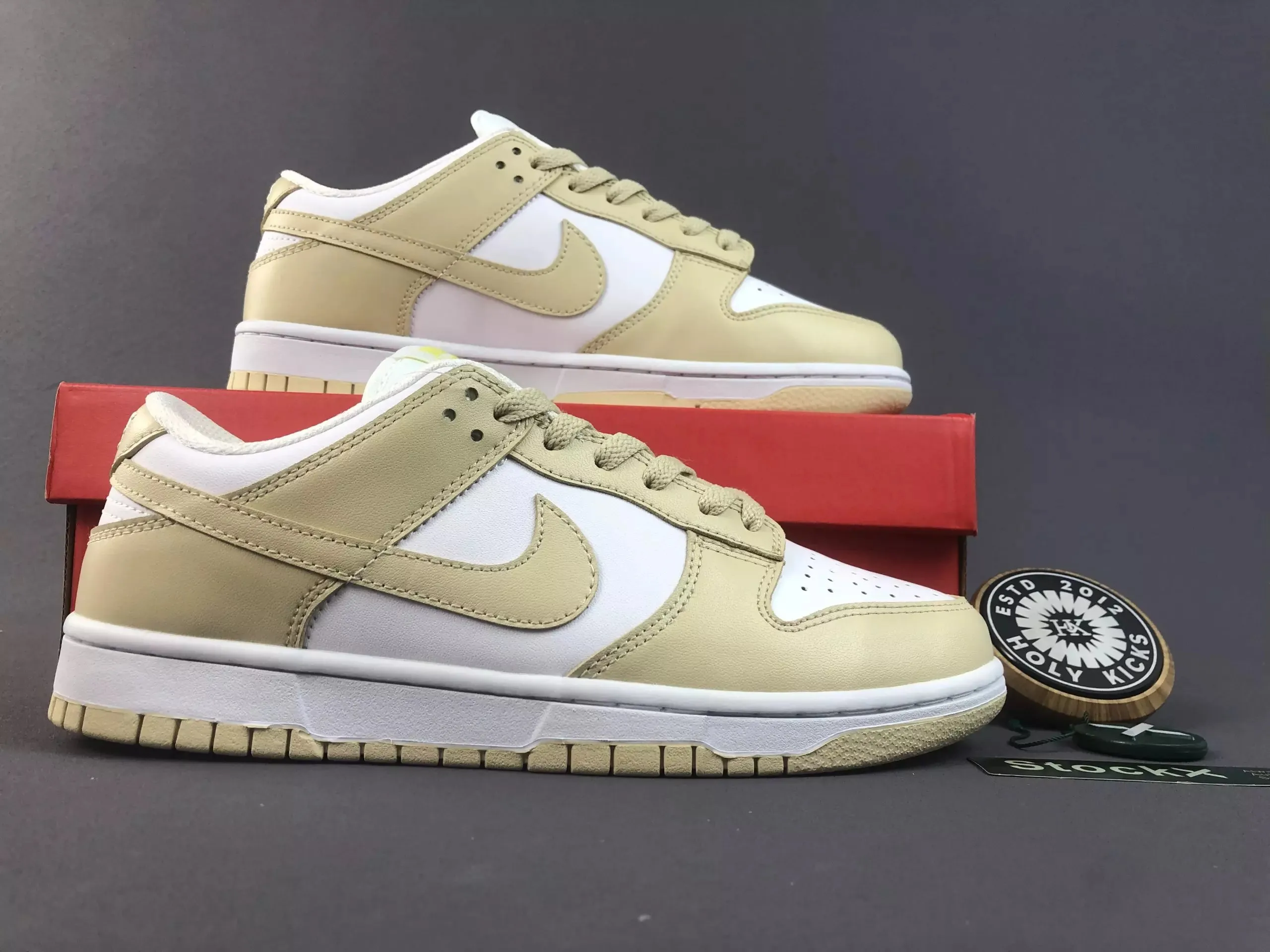 Dunk Low Team Gold