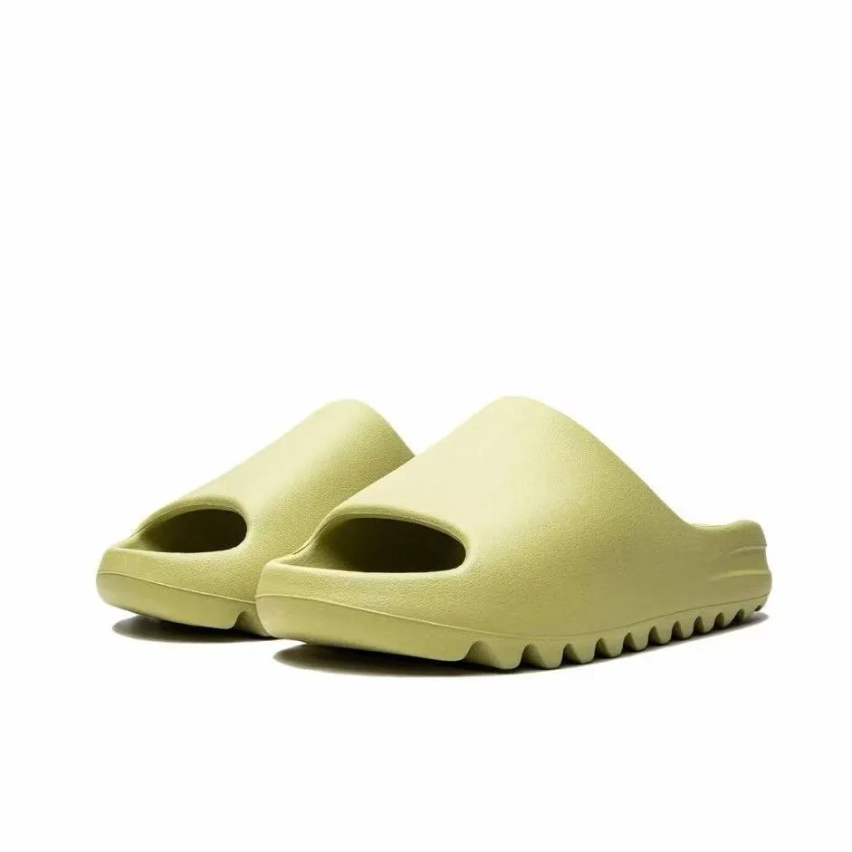 yeezy Yeezy slippers when dragged in one line feel like stepping on poop 12