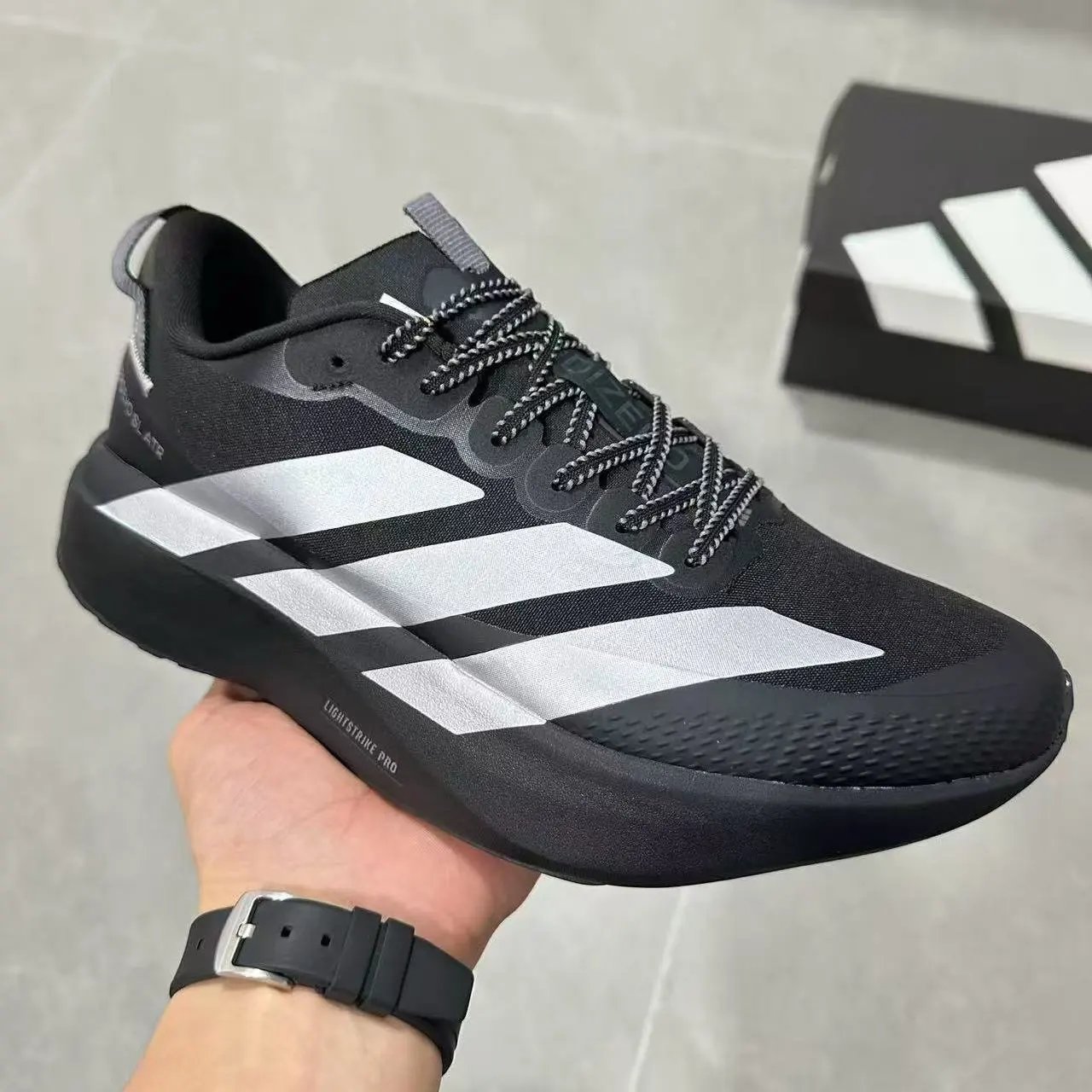 AD-Style Lightweight Runners