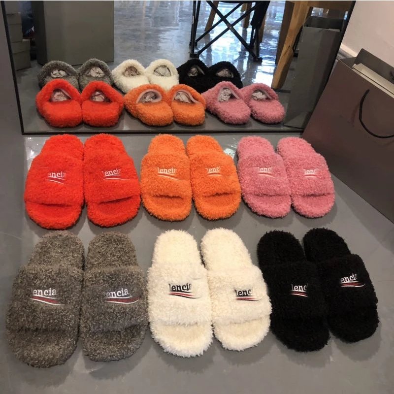 Fuzzy Letter Print Slippers